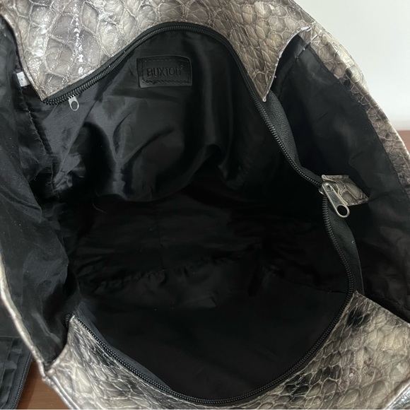 Buxton Faux Reptile Snakeskin Gray Cream Tote Bag w Exterior Pockets Spacious M - Picture 3 of 11